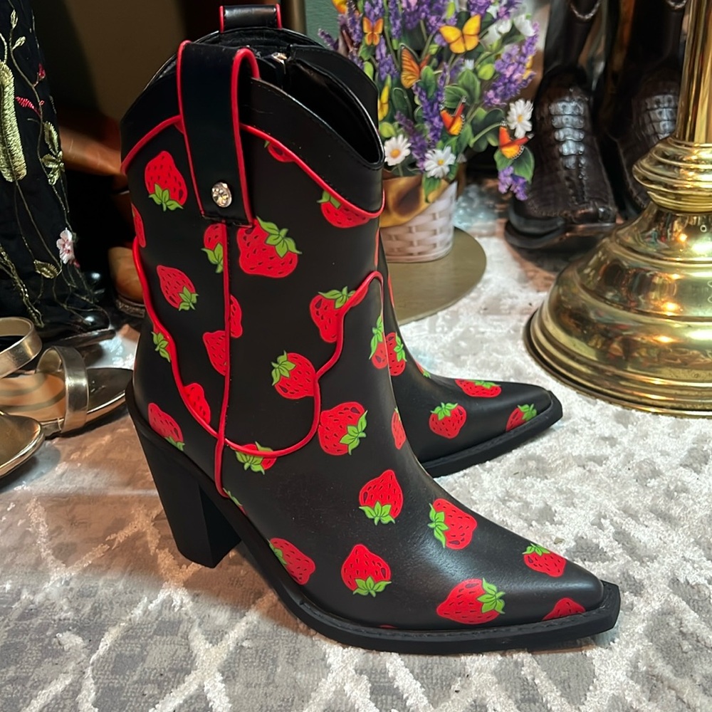 Dolls kills strawberry, black, cowboy boots size 9M